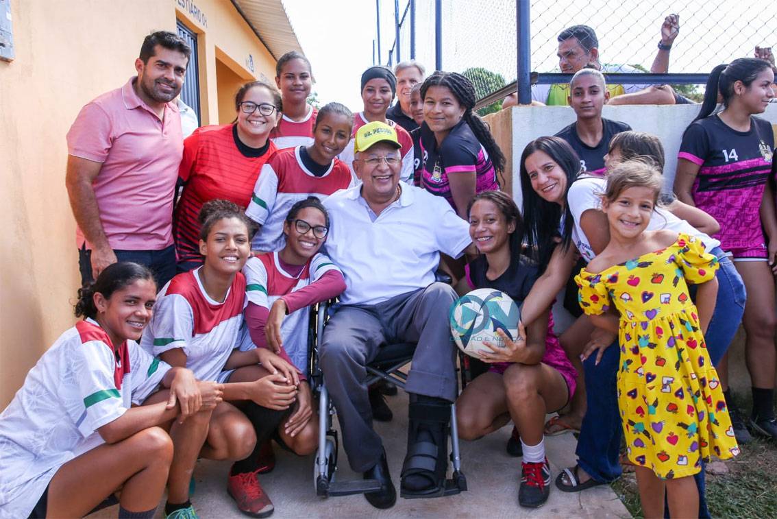 Prefeito Dr. Pessoa inaugura arena esportiva na zona Sul de Teresina